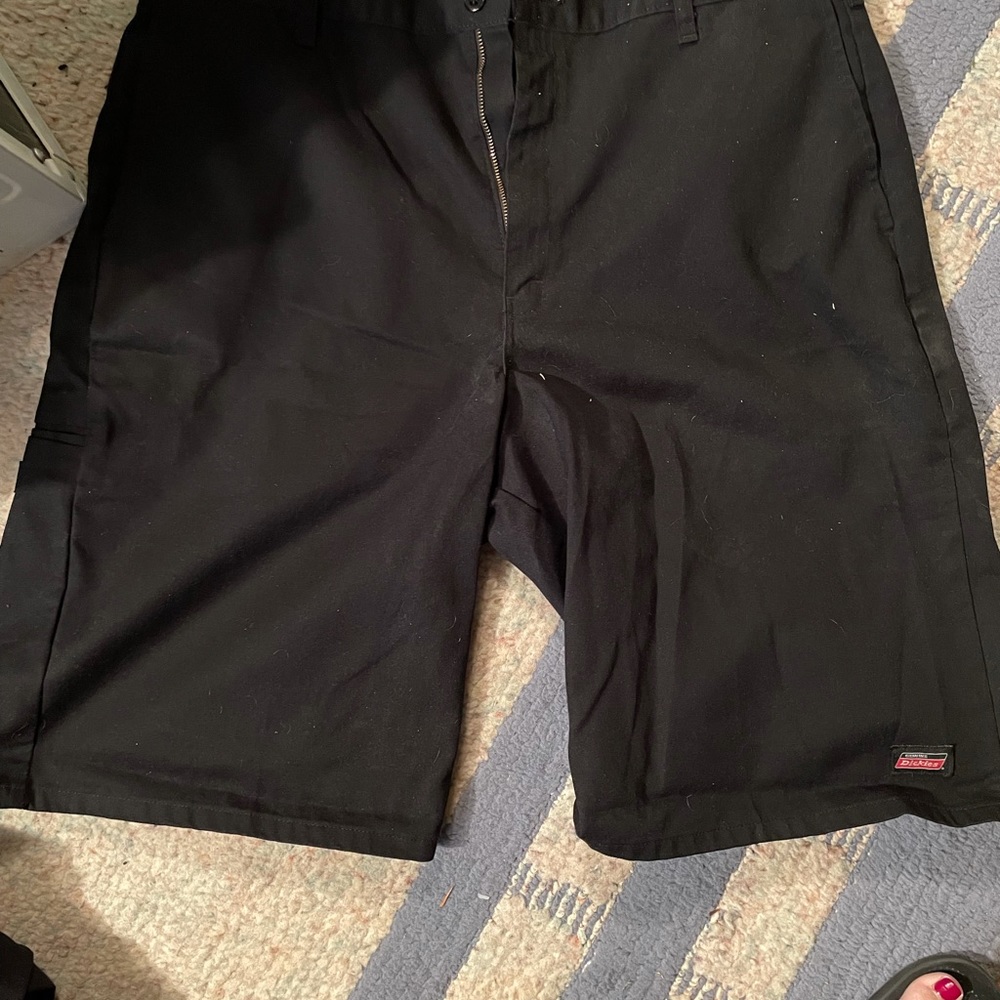 Size 38 Dickies men’s shorts. 3 pairs